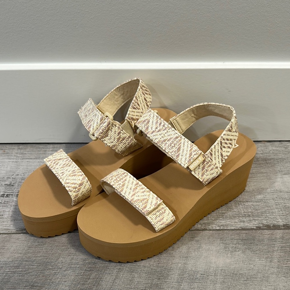 Women's Cream Platform Sandals